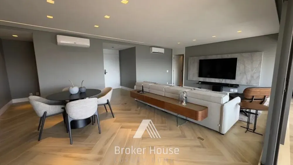 Apartamento, 3 quartos, 244 m² - Foto 1
