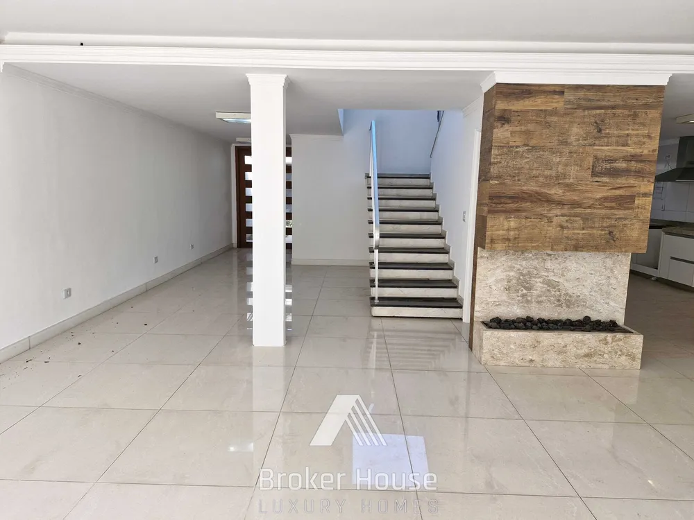 Casa, 3 quartos, 330 m² - Foto 2