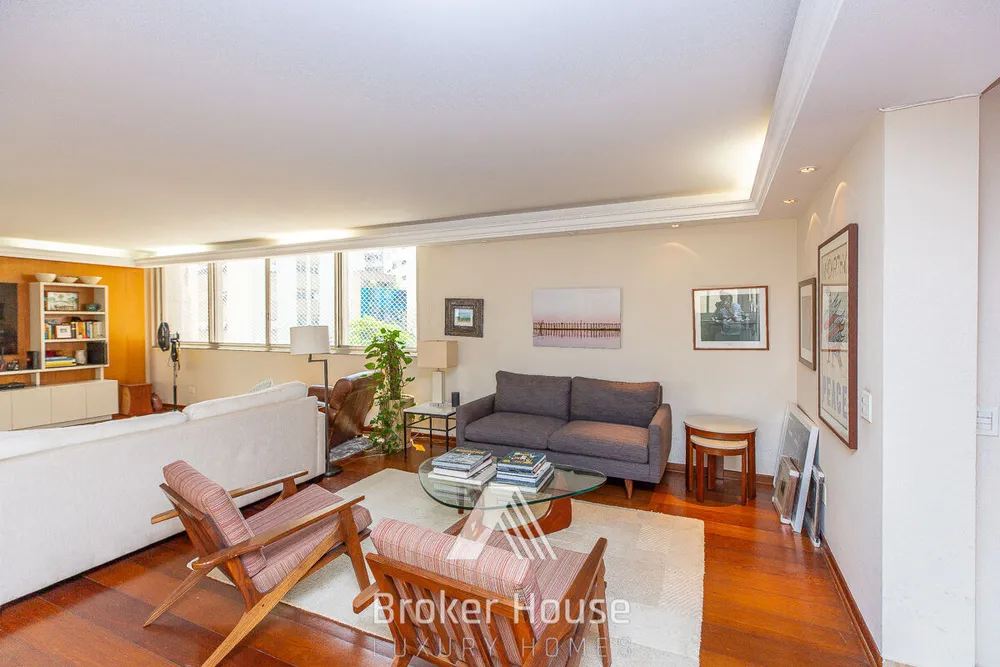 Apartamento, 3 quartos, 330 m² - Foto 1
