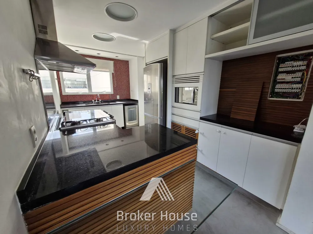 Cobertura, 3 quartos, 206 m² - Foto 4