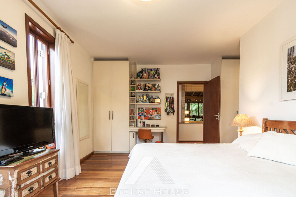 Casa à venda com 4 quartos, 442m² - Foto 4