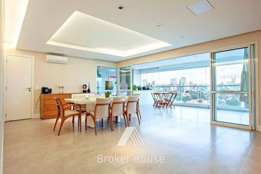 Apartamento, 4 quartos, 258 m² - Foto 1