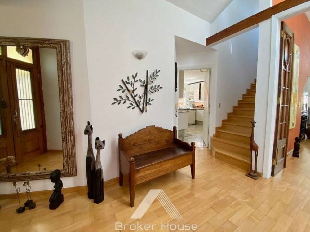 Casa, 4 quartos, 345 m² - Foto 1