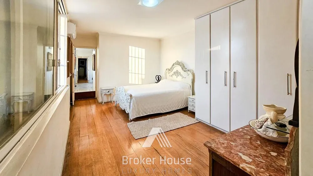Casa, 4 quartos, 350 m² - Foto 1