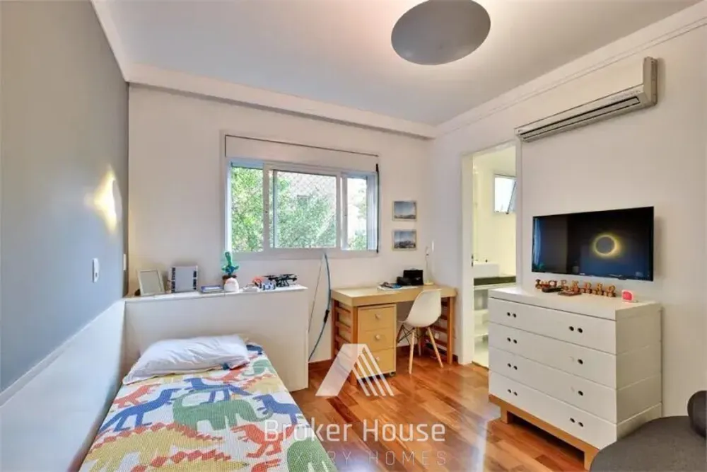 Apartamento, 4 quartos, 241 m² - Foto 1