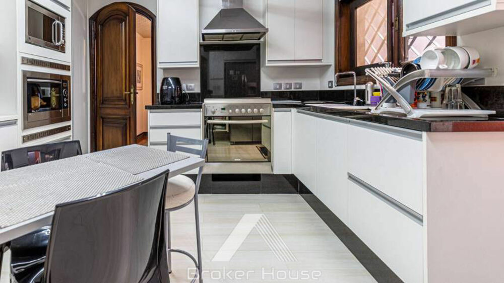 Casa, 3 quartos, 250 m² - Foto 2
