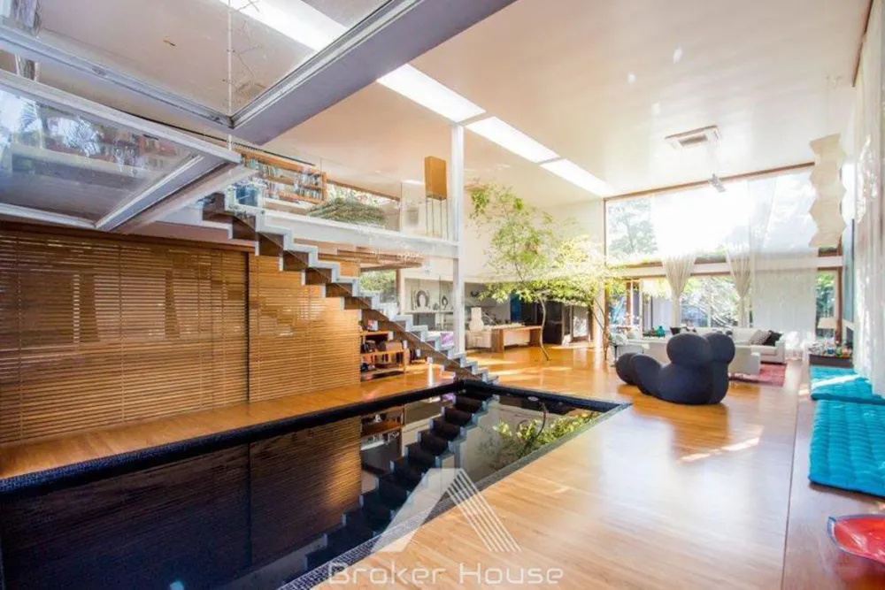 Casa, 4 quartos, 758 m² - Foto 1