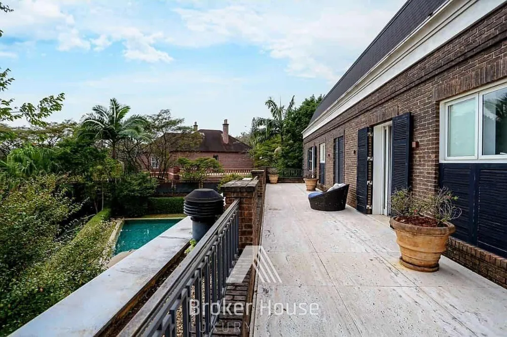Casa, 5 quartos, 1057 m² - Foto 2
