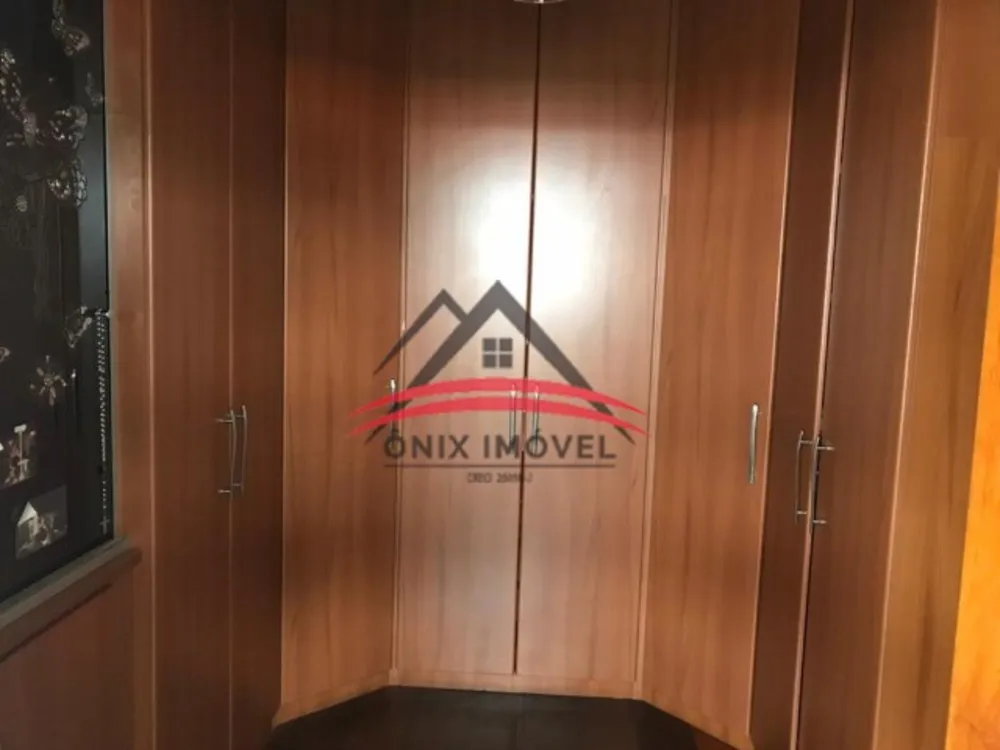 Casa, 4 quartos, 355 m² - Foto 1