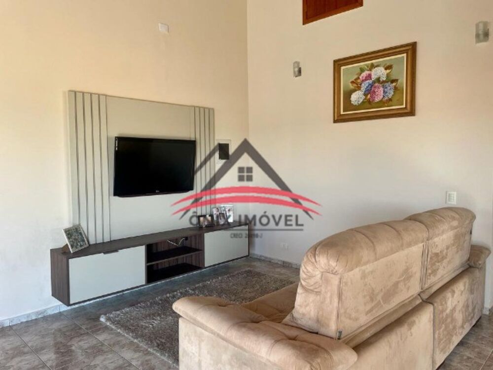Casa à venda com 4 quartos, 300m² - Foto 2