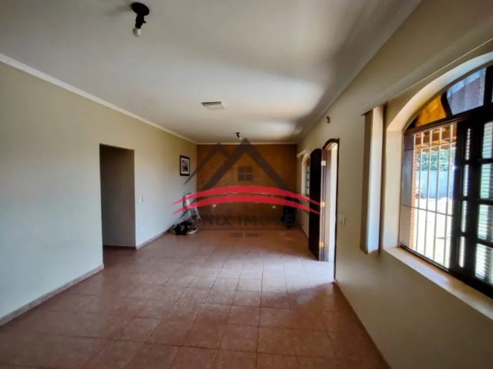 Chácara, 3 quartos, 2250 m² - Foto 1