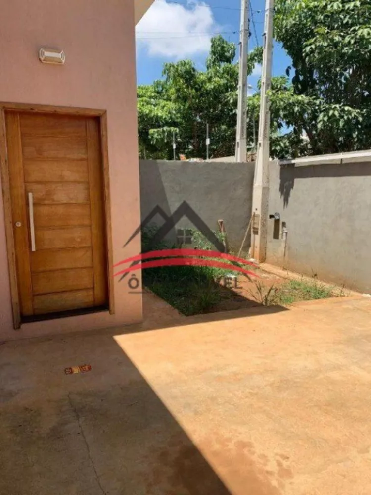 Casa à venda com 3 quartos, 70m² - Foto 2