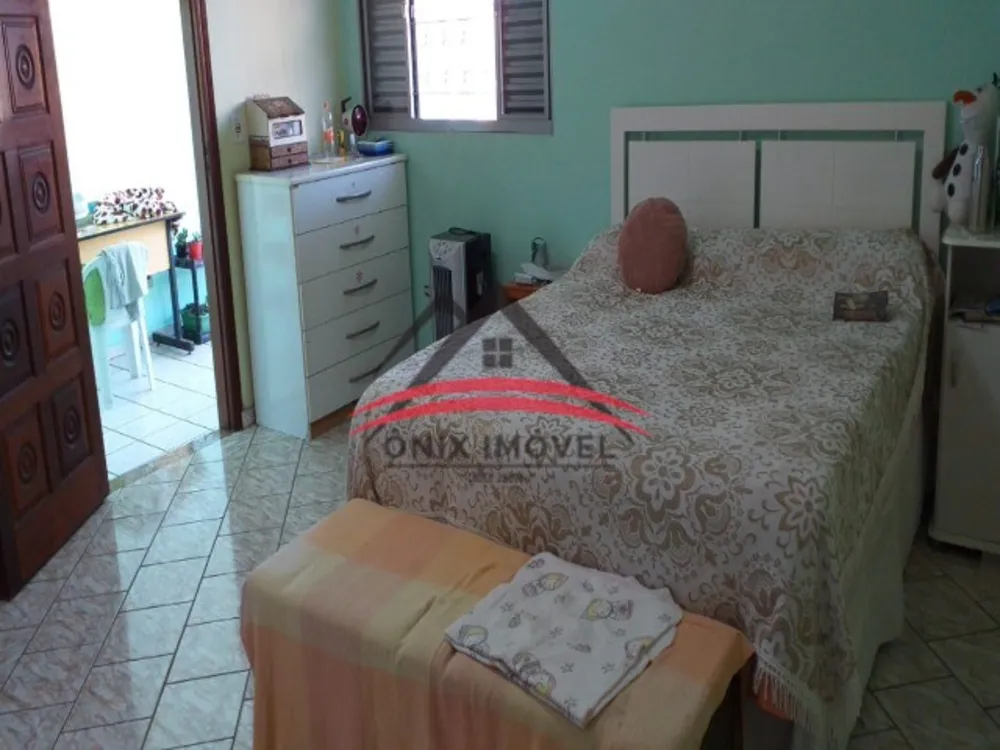 Casa, 4 quartos, 250 m² - Foto 2