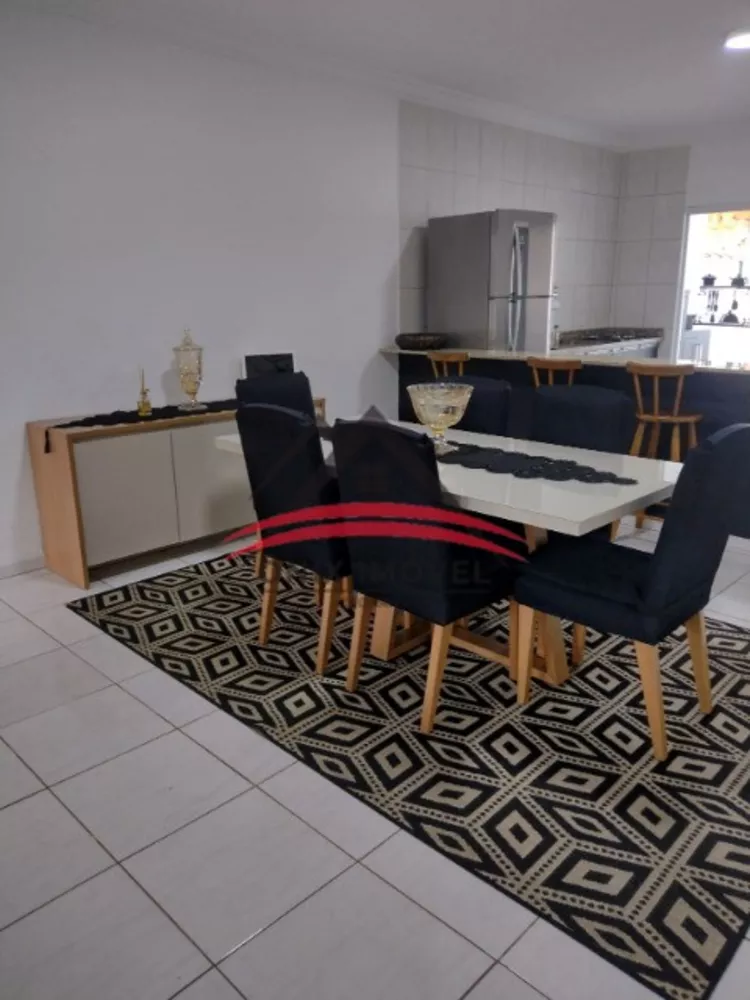 Casa à venda com 3 quartos, 250m² - Foto 3