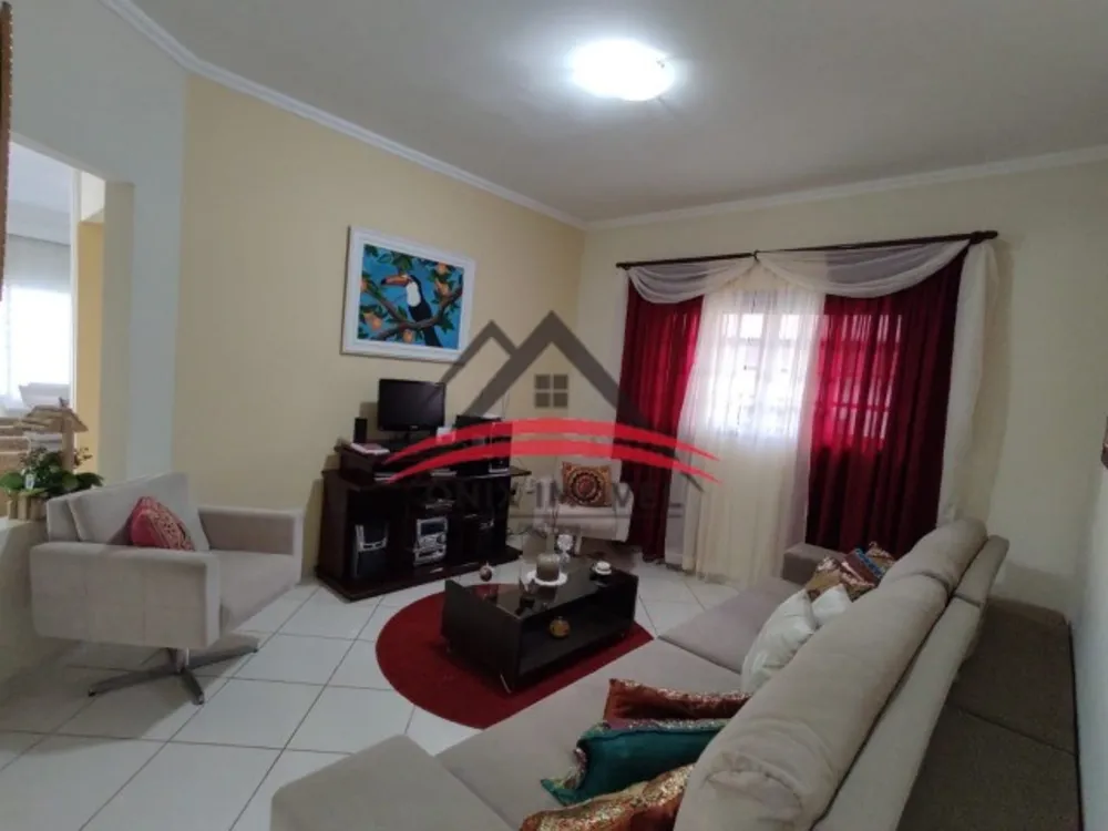 Chácara, 4 quartos, 1110 m² - Foto 4