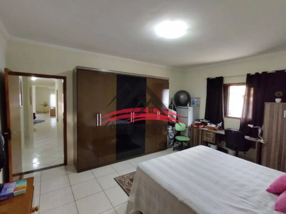 Chácara, 4 quartos, 1110 m² - Foto 3