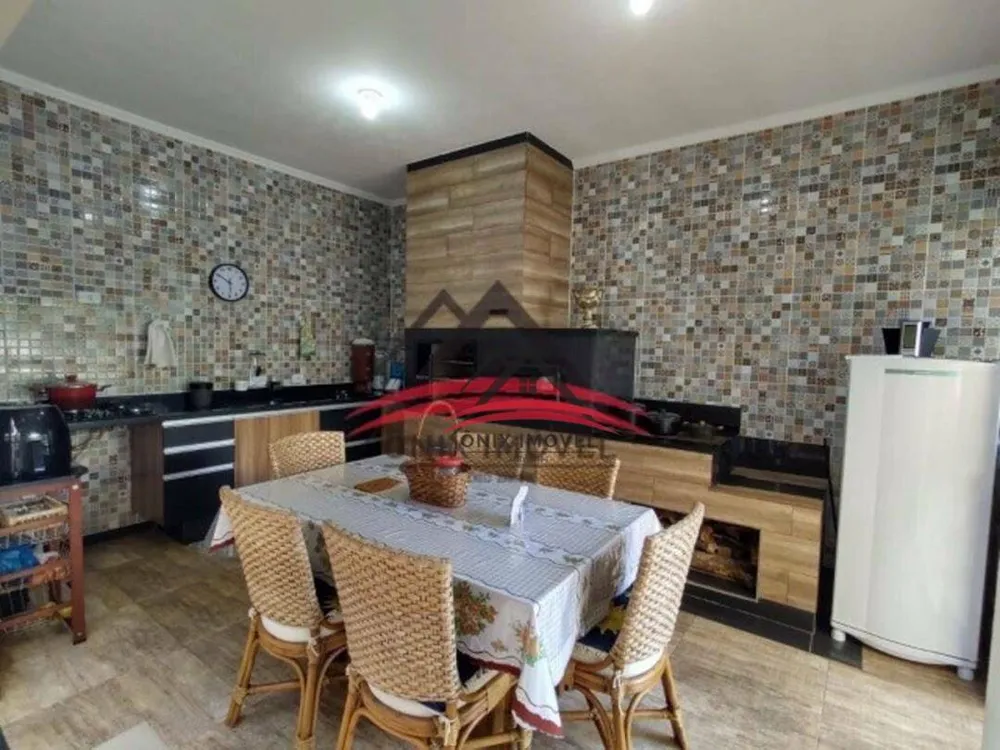 Chácara, 4 quartos, 1110 m² - Foto 1