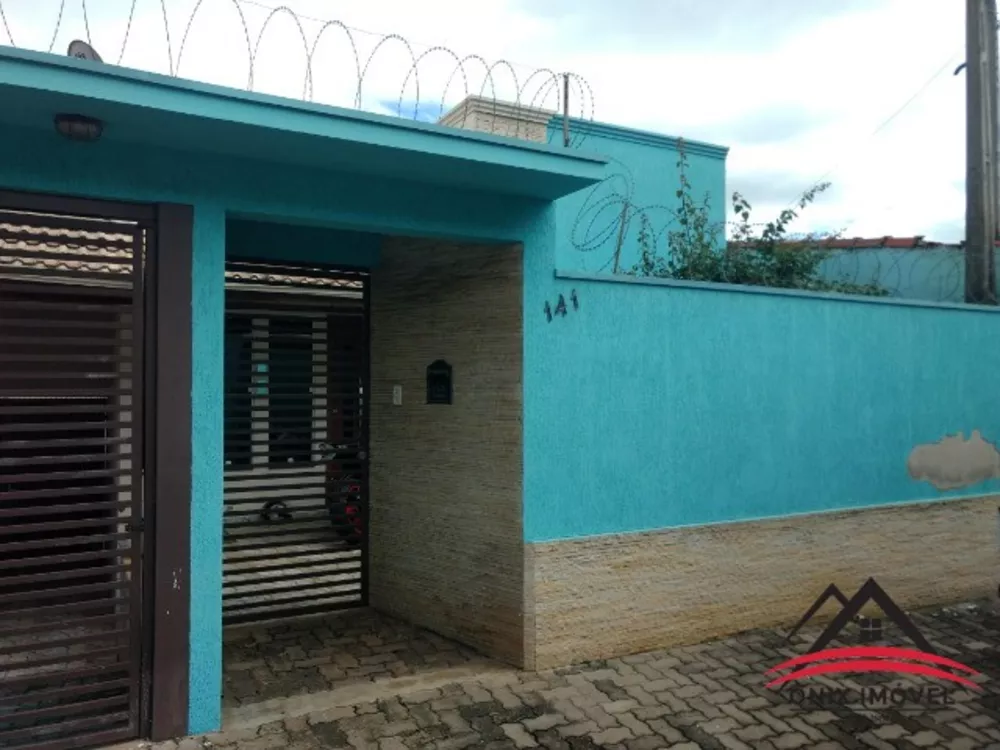 Sobrado à venda com 3 quartos, 300m² - Foto 1