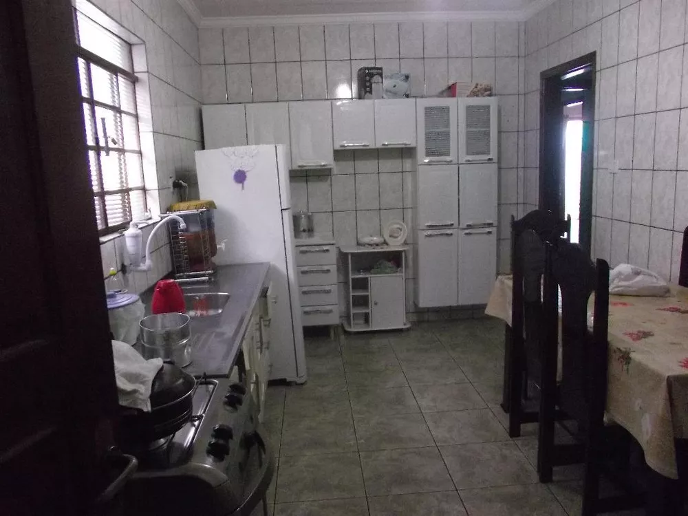 Casa à venda com 4 quartos, 300m² - Foto 6