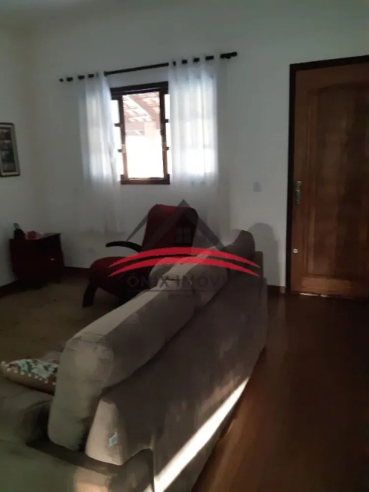 Chácara, 3 quartos, 2600 m² - Foto 1