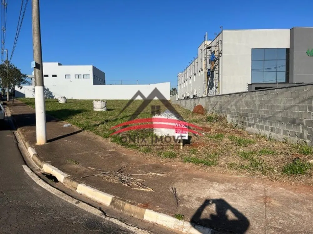 Loteamento e Condomínio - Foto 1