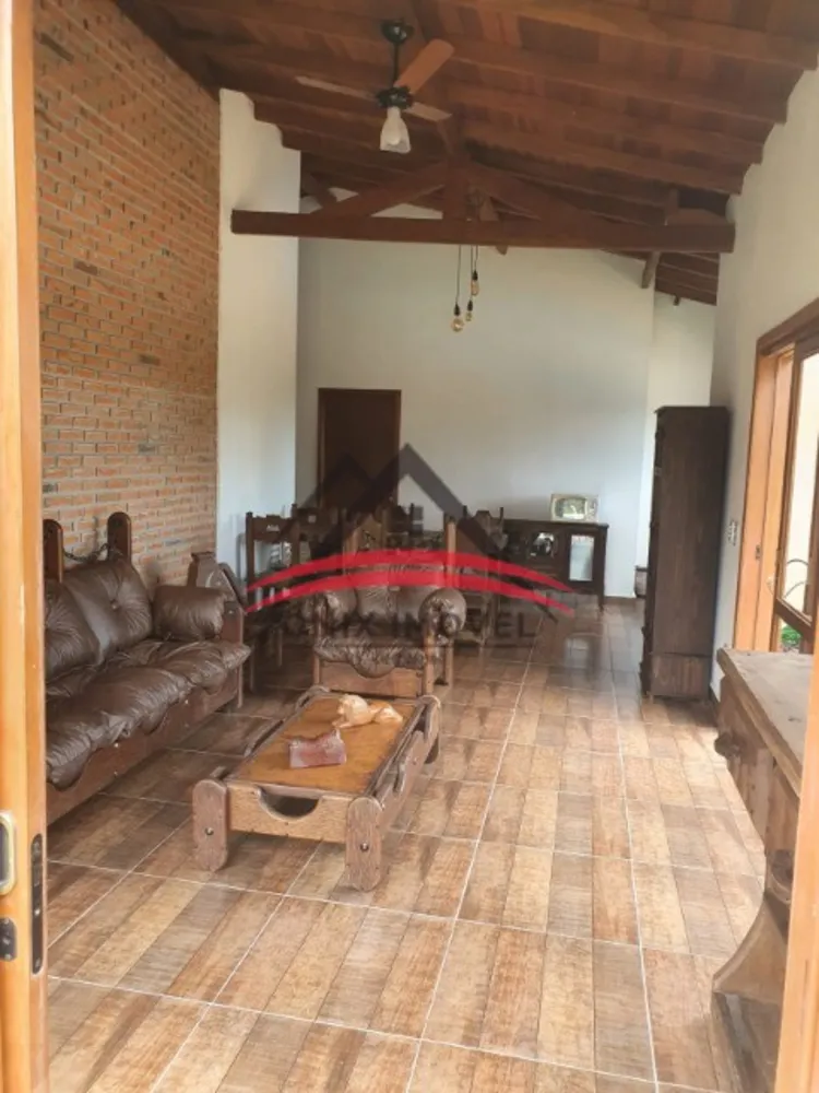 Chácara, 3 quartos, 2220 m² - Foto 3