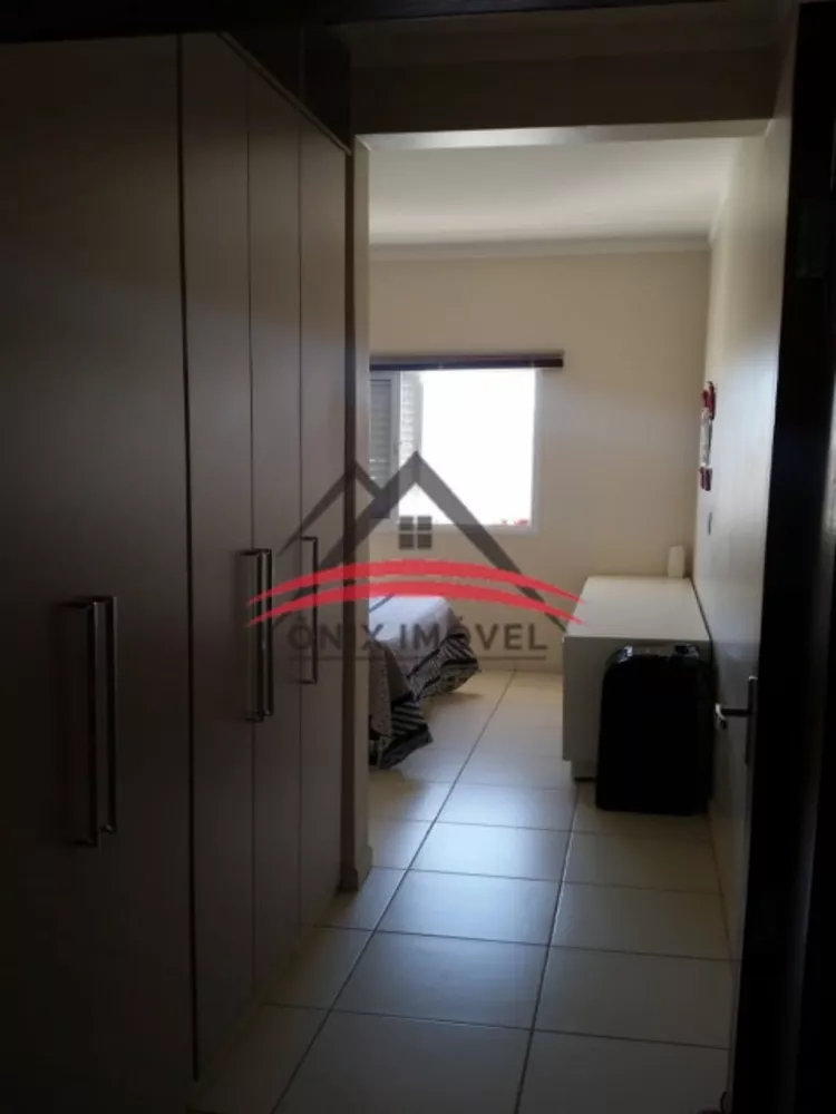 Apartamento à venda com 2 quartos, 82m² - Foto 3