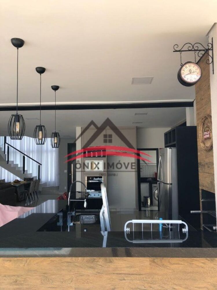 Casa, 3 quartos, 300 m² - Foto 2
