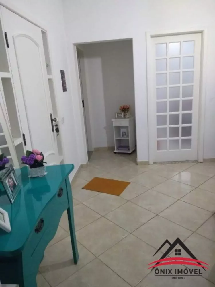 Casa à venda com 3 quartos, 260m² - Foto 4