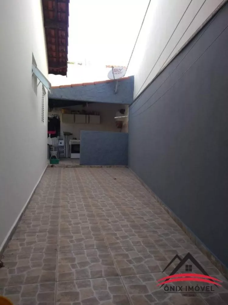 Casa à venda com 3 quartos, 260m² - Foto 3