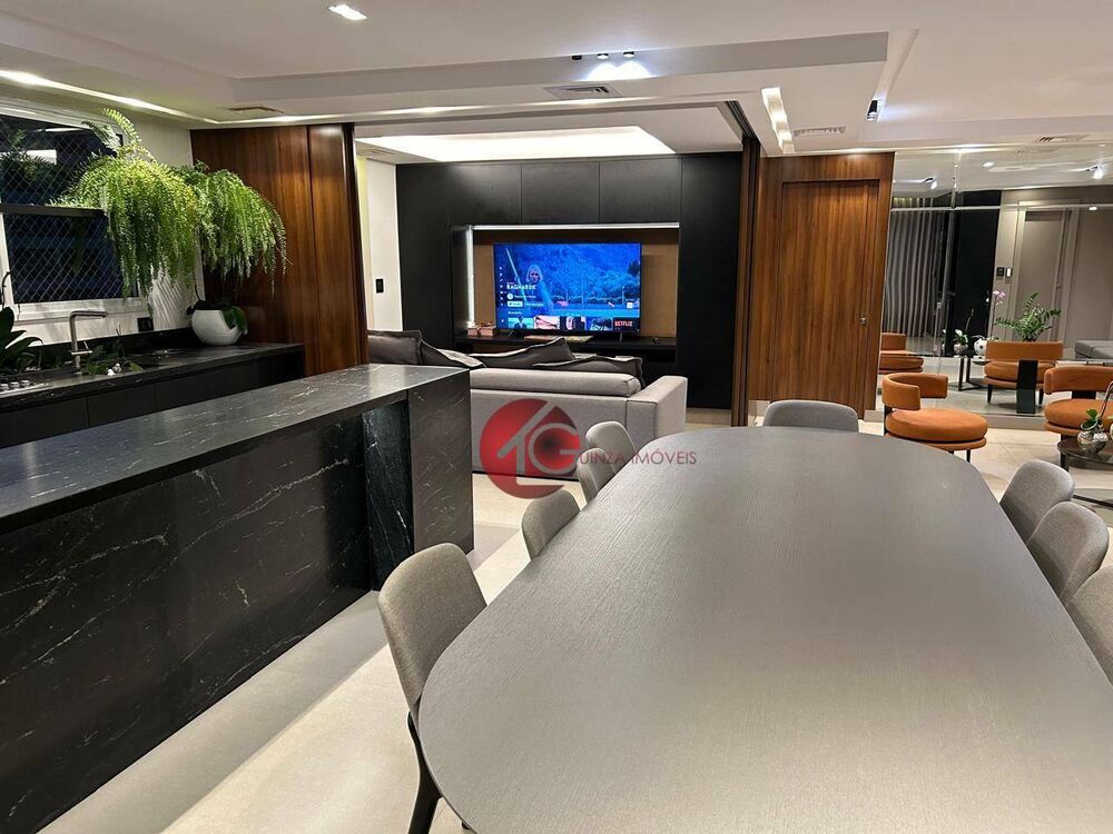 Apartamento, 3 quartos, 160 m² - Foto 1