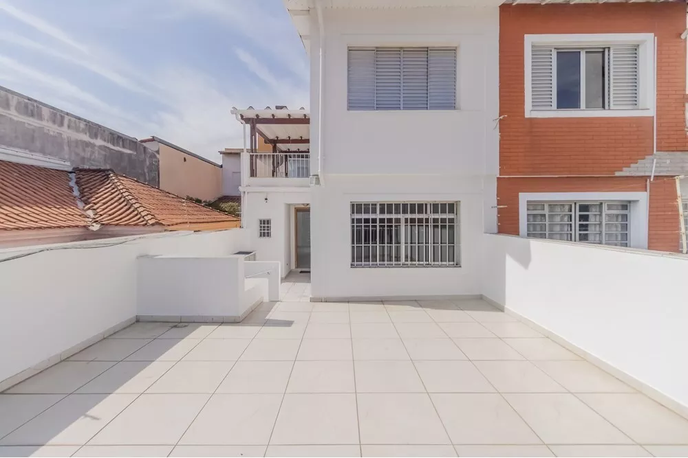 Casa à venda com 3 quartos, 145m² - Foto 1