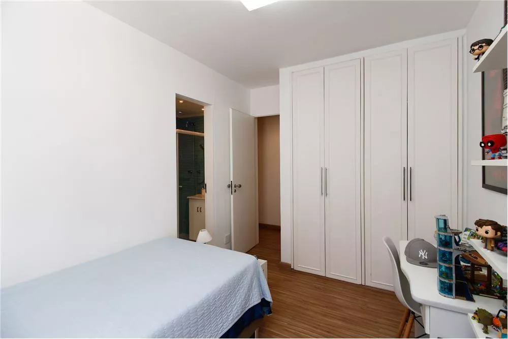 Apartamento à venda com 4 quartos, 139m² - Foto 4