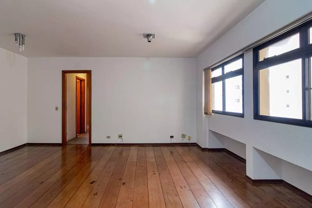 Apartamento à venda com 3 quartos, 105m² - Foto 1