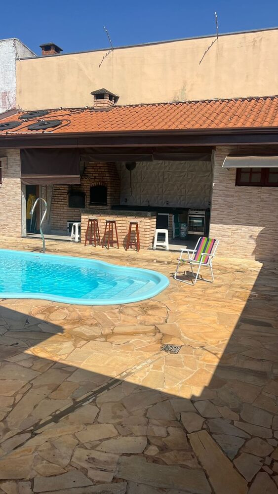 Casa à venda com 3 quartos, 145m² - Foto 2