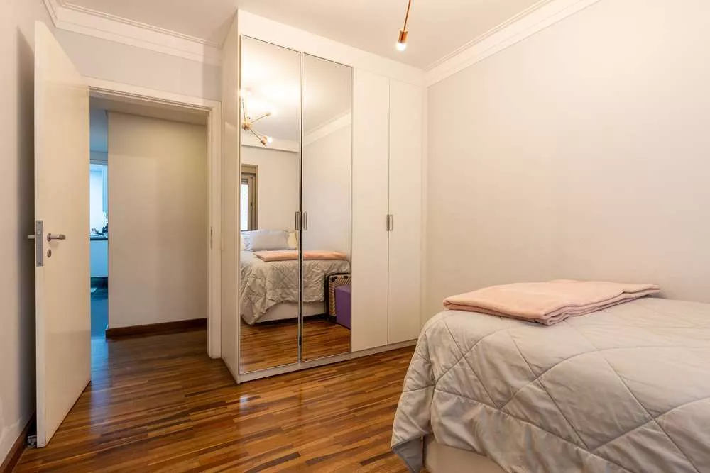 Apartamento à venda com 3 quartos, 193m² - Foto 3