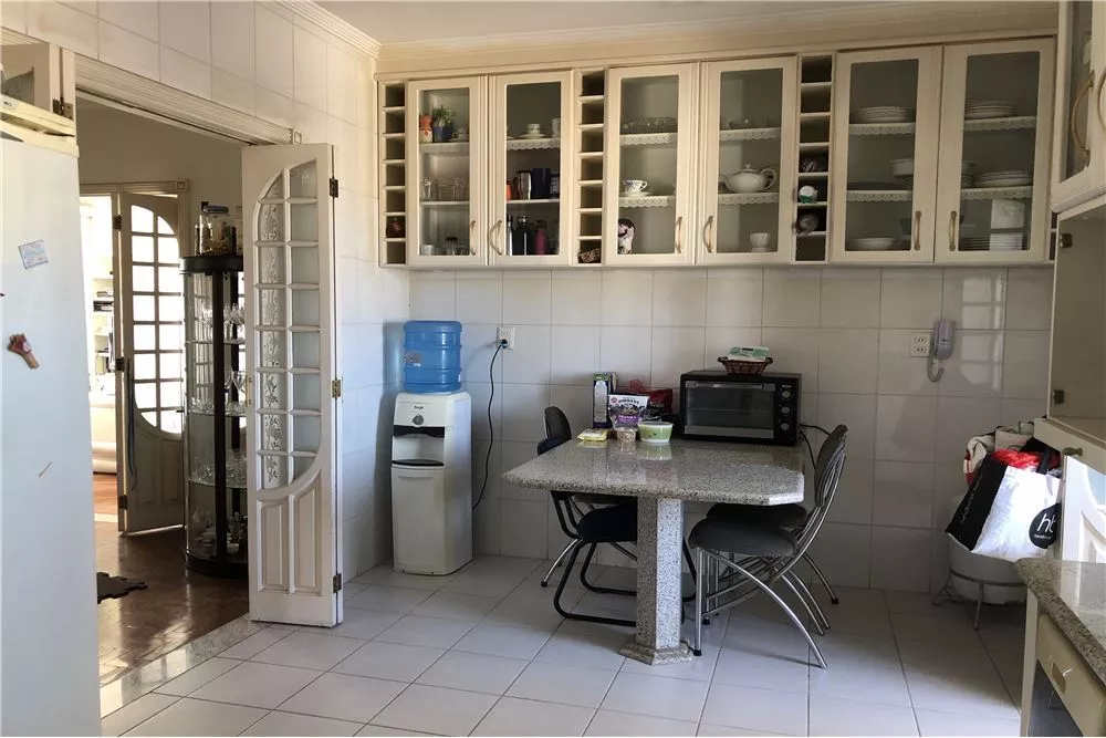 Cobertura à venda com 3 quartos, 270m² - Foto 2