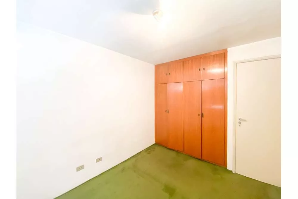 Apartamento à venda com 1 quarto, 50m² - Foto 2