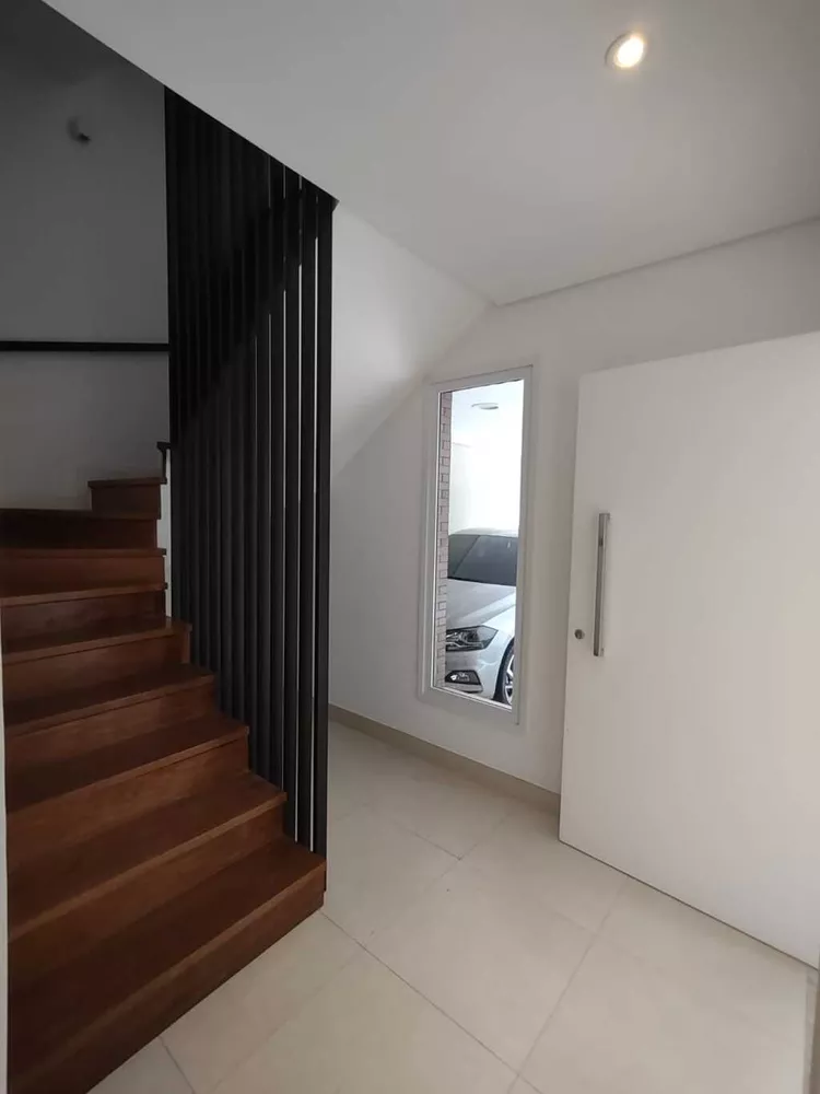 Casa de Condomínio à venda com 4 quartos, 300m² - Foto 3