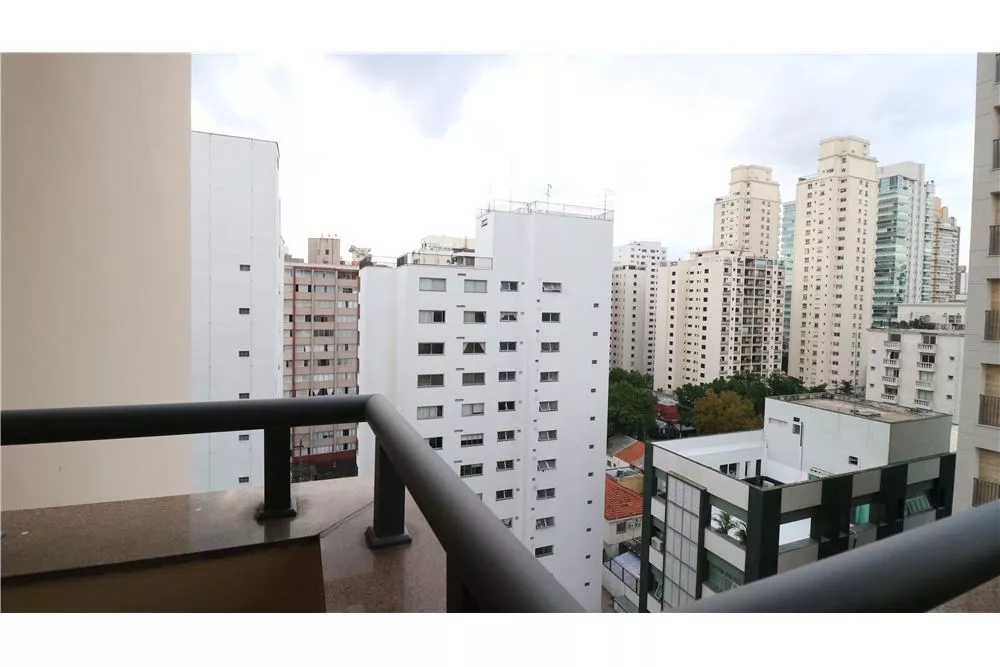 Apartamento à venda com 4 quartos, 227m² - Foto 3