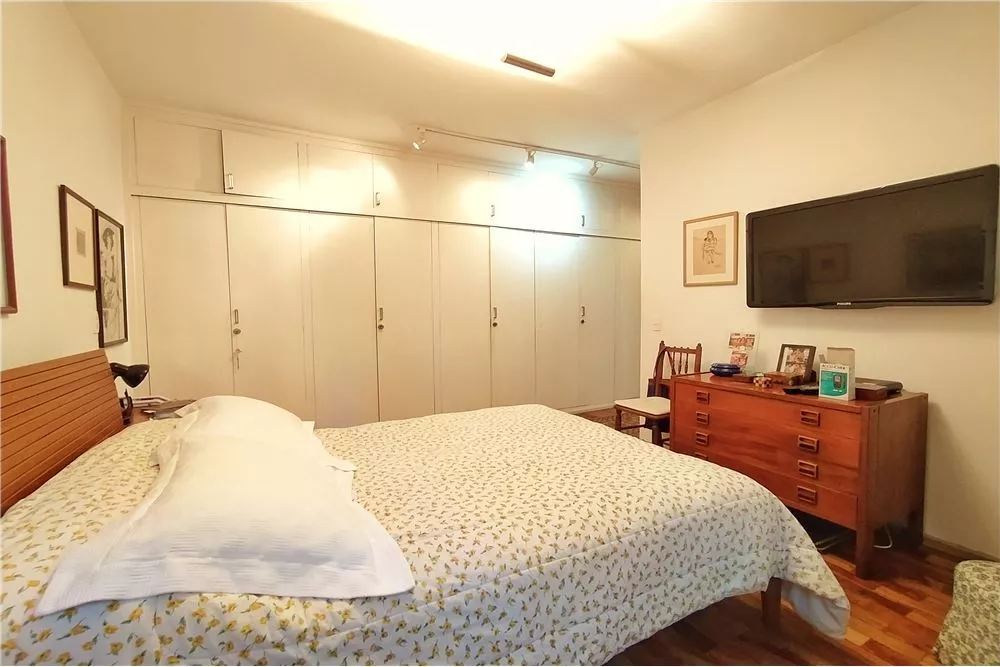 Apartamento à venda com 3 quartos, 173m² - Foto 3