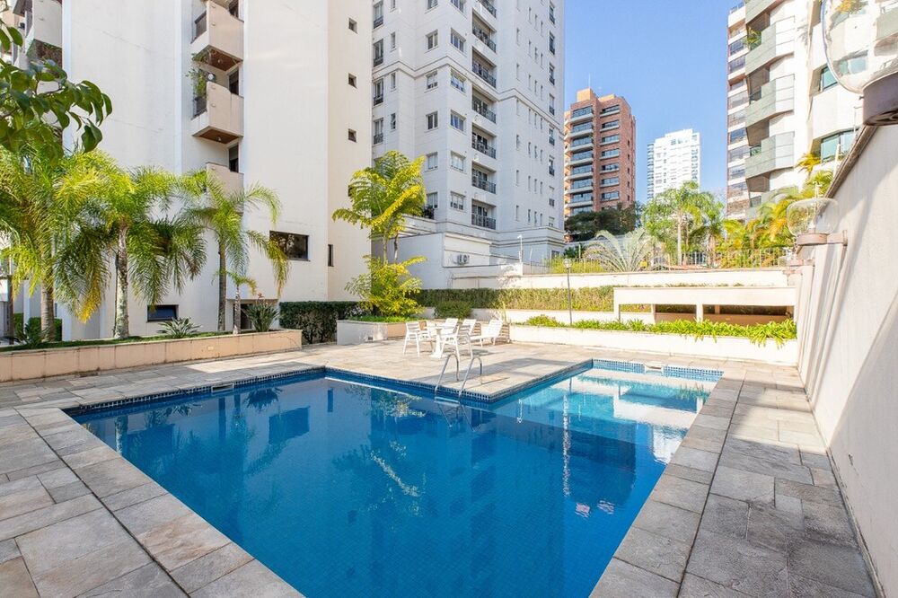 Apartamento à venda com 4 quartos, 200m² - Foto 7
