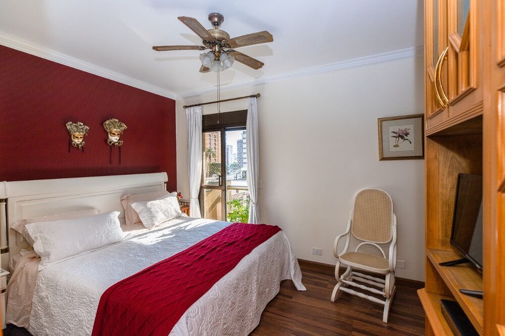 Apartamento à venda com 4 quartos, 200m² - Foto 5