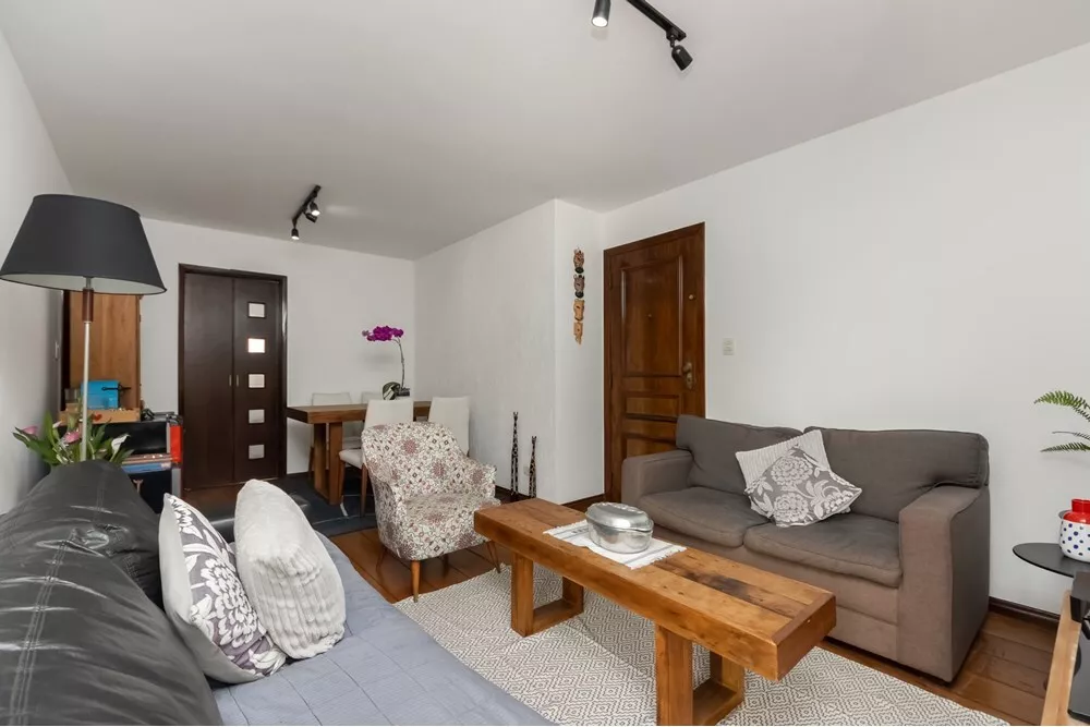 Apartamento à venda com 3 quartos, 96m² - Foto 2