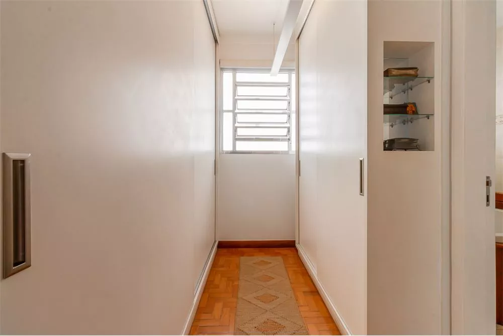 Apartamento à venda com 3 quartos, 212m² - Foto 7