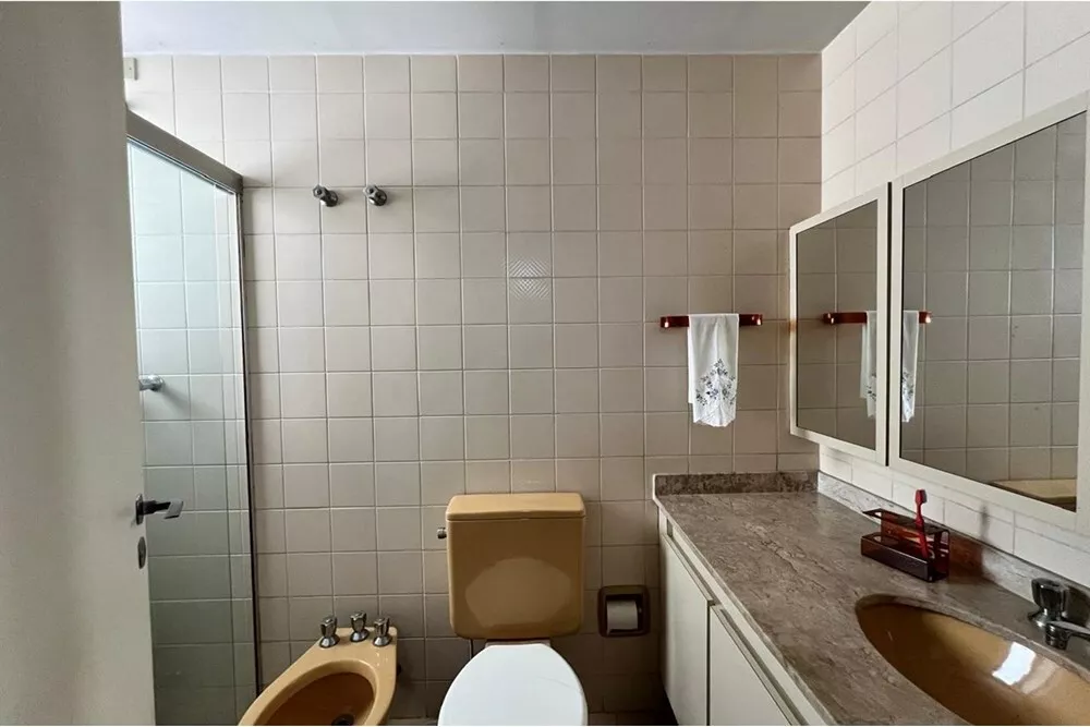 Apartamento à venda com 3 quartos, 163m² - Foto 2