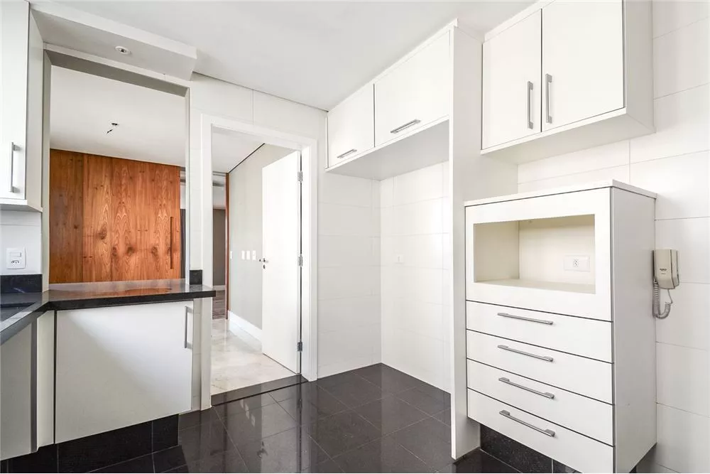 Apartamento à venda com 3 quartos, 235m² - Foto 8