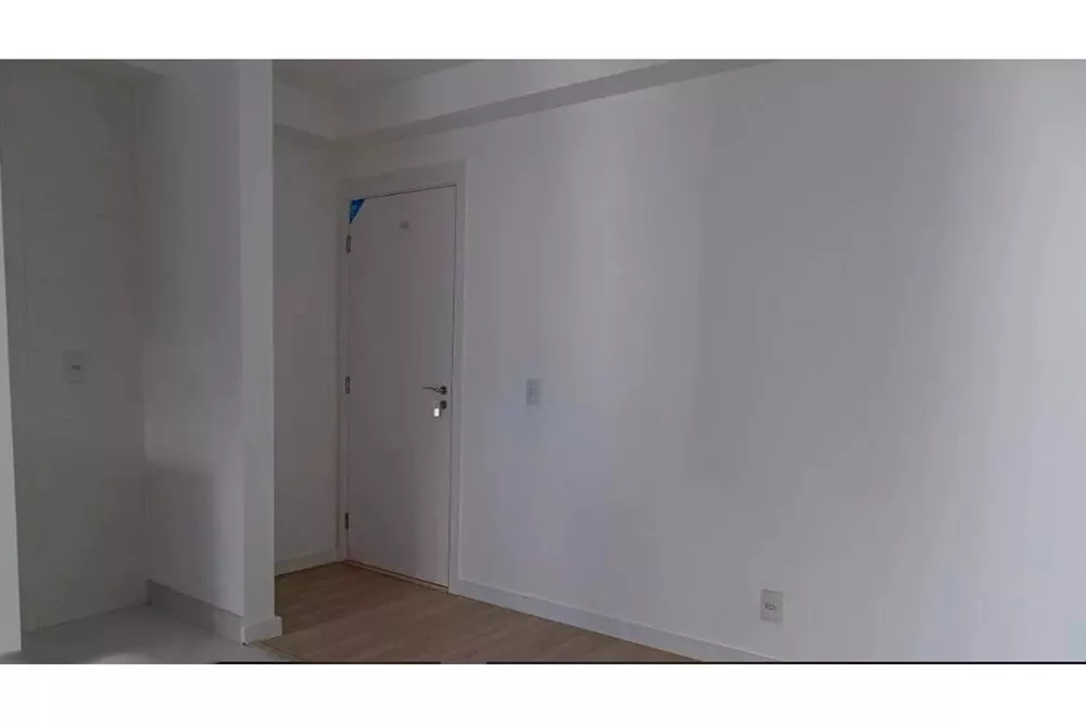 Apartamento à venda com 2 quartos, 58m² - Foto 4