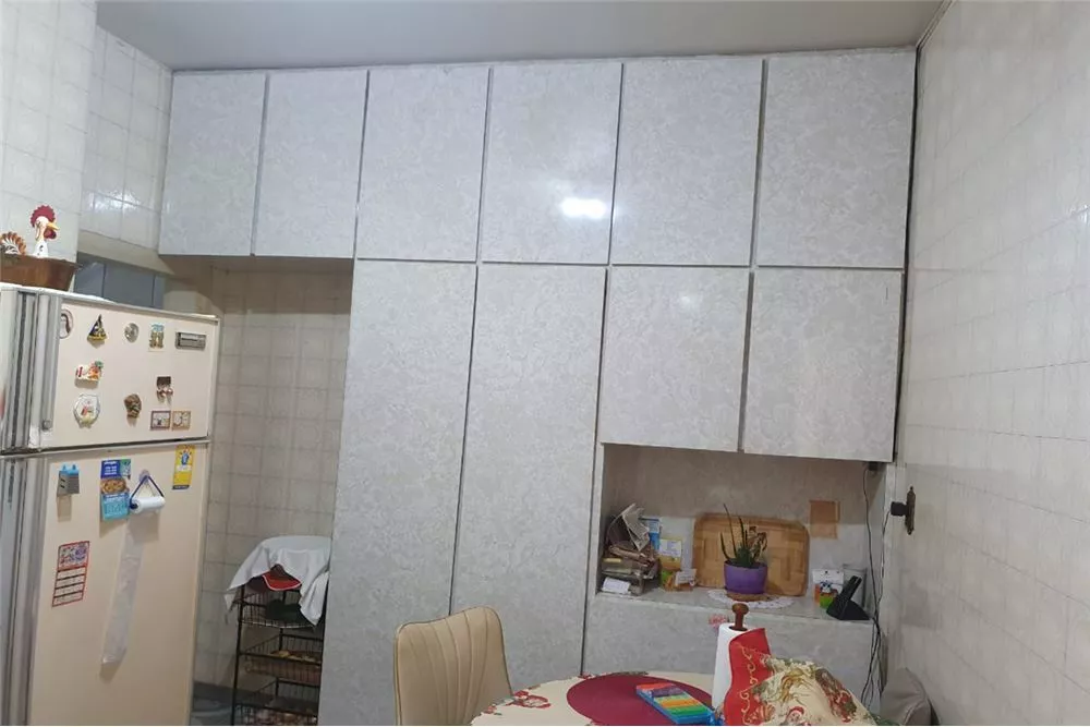 Casa à venda com 3 quartos, 178m² - Foto 2