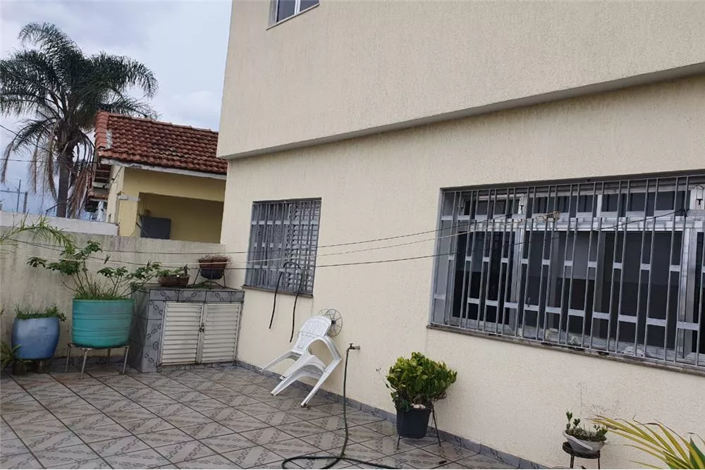 Casa à venda com 3 quartos, 178m² - Foto 4